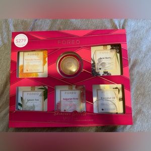 FOREO UFO 2 skincare secrets set with 30 masks included (retails $200+)